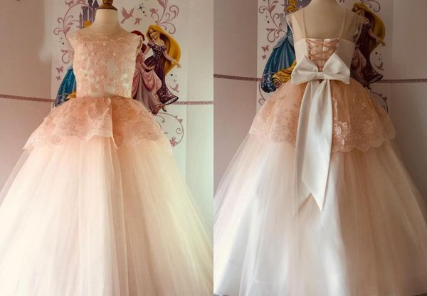 2021 Glamour Light Blush Flower Girls Robes Sheer Neck Real Photo Gros nœuds au dos Applique Pageant Prom Formelle Première Communion Robe