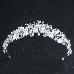 2021 Copricapo da principessa in oro Chic Diademi da sposa Accessori Splendidi cristalli Perle Diademi e corone da sposa 121553128