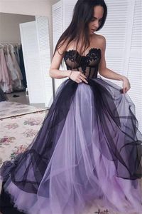 2021 Vestido gótico Negro y púrpura Ilusión Escote corazón Lace Up Back Sweep Train Tulle Beach Vestido de novia Vestido de Novia 401 401
