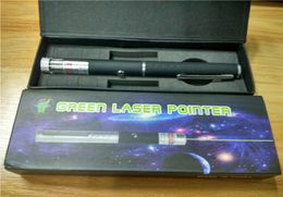 2021 Groene laserpointer 2 in 1 Star Cap-patroon 532nm 5mw Pen WithStar HeadLaser Caleidoscoop Lichtschip2187561