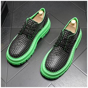 Nieuwe luxe merkontwerper Black Green Rivet Punk Rock Lace Up Platform Casual schoenen voor mannen Flats Loafers Sport Walking Sneaker