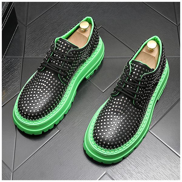 Nouveau créateur de marque de luxe Black Green Rivet Punk Rock Lace Up Plateforme Chaussures décontractées pour hommes Loofers Sport Walking Sneaker