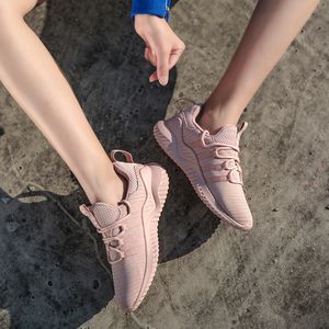 2021 Haute Qualité Pour Hommes Femmes Tricot Running Sport Chaussures Noir Rose Gris Respirant Confortable Couples En Plein Air Baskets GRANDE TAILLE 35-46 Y-H1503