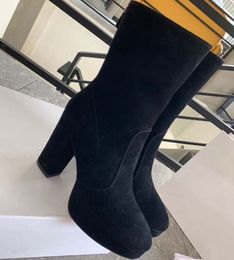 Chaussures en cuir de haute qualité pour femmes, bottines à lacets avec boucle, talon brut, tête ronde, taille 35-41 24, directe d'usine, 2021