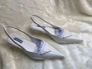 Dames sandalen ontwerper schoenen mode puntige verf echte lederen rug trip riem slang bodem midden hak 3cm driehoek nobel 35-41