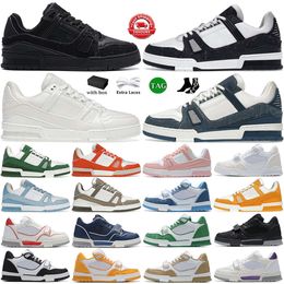 Trainers de luxe Designer Mens Womens Casual Chaussures Trainer en relief Sneaker triple blanc rose rose bleu Abloh noir vert jaune denim Low Mens Sneakers Femme