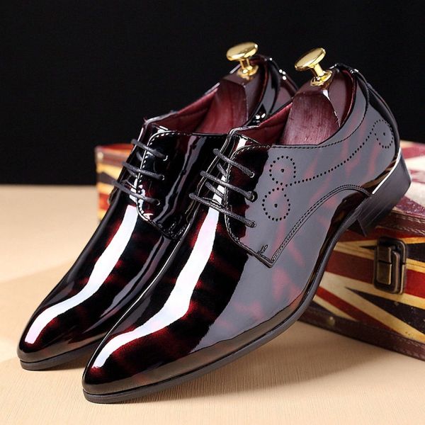 2021 Italien Design Cuir robe chaussures pointues Toe Oxford Business Toir Hommes Chaussures Plus Taille 38-48