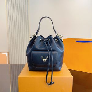 Dernier sac seau cordon Designers sacs à bandoulière poche avec verrou tournant Luxurys femmes sacs à main sacs à main en gros