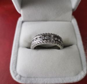 2021 dernières dames bague en diamant plein cristal 925 bagues en argent sterling femme mariée par des bijoux de créateurs de luxe contient haut de gamme 5121777