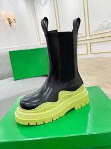 2021 Laatste bandenlaarzen Damesbanden Up Chunky Tread Sole Golvend Oversized Rubber Ronde Teen Platform Calf Lederen Pull-on Enkle Boot 35-40 Fdyhshwewwewweww