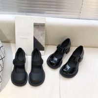 2021 cuir grosse tête poupée unique chaussures unique College mate brevet style rétro Marie Jane vêtements et jupes