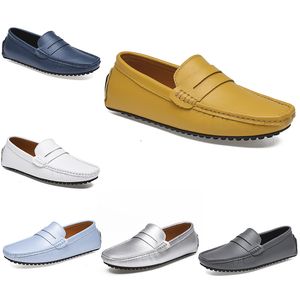 2021 Cuero Doudou Hombre Casual Casual Zapatos de conducción Soft Sole Fashion Negro Azul Blanco Plata Amarillo Amarillo Calzado Gris Todo Match Cross-Border Lazy 38-46 Cuarenta Seis