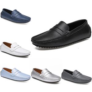 2021 cuir doudou hommes chaussures de conduite décontractées semelle souple mode noir marine blanc bleu argent jaune gris chaussures all-match paresseux transfrontalier 38-46 cinquante-sept