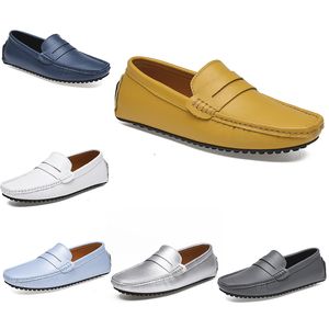 2021 Doudou en cuir Chaussures de conduite décontractées pour hommes Semelle souple Mode Noir Marine Blanc Bleu Argent Jaune Gris Chaussures Tout Match Paresseux Transfrontalier 38-46 Quarante Sept