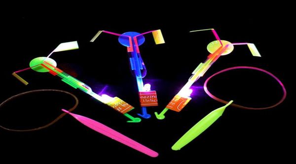 2021 LED INCREÍBLE FLECHAS VUELLAS JUGOS FLUTING AROW ROCKET Helicóptero Roting Flying Toy Party Fun Gifts DHL7592692