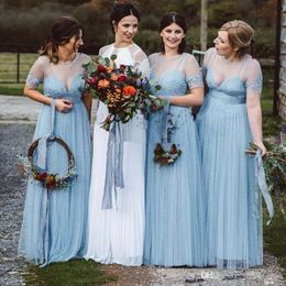 2021 Lichtblauwe bruidsmeisjekleding Korte mouwen Tule vloer lengte spghetti riemen kanten applique juweel nek meid van honor jurk vestido