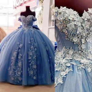 2021 bleu clair Quinceanera robe de bal robes hors épaule dentelle perles de cristal perles avec des fleurs tulle plus la taille douce 16 fête P238m