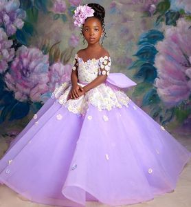 2021 Lilas Sheer Neck Flower Girl Robes Robe De Bal Fleurs Faites À La Main Tulle Lilttle Enfants Anniversaire Pageant Robes De Mariage ZJ676