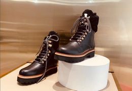 2021-luxe designer lederen vrouwen laarzen martin woestijn laars flamingo's liefde pijl medaille 100% echte leer grove winter ontwerpers schoenen met doos maat 35-42-01