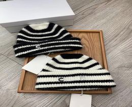 2021 Designers de luxe Chapeau en tricot pour hommes Banie Cap Bonnes Femmes HAUTES MATÉRIQUES SOILES NE LE PAS LESSION DES CHEAUX EXTÉRIEUR LOISIÈRE CHEUX 8613590