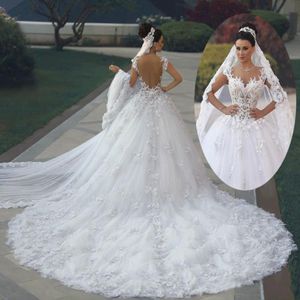 2021 Robes de mariée de robe de bal de balle de luxe Vestido de Noiva de Renda 3d en dentelle florale Applique Royal Train Bride Bride Arabe Backle 259J