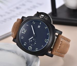 2021 Luxe horloges Topmerk Drie steken Kleine naald Run seconden Mens Quartz Horloge Lederen band Mode Ronde horlogekast