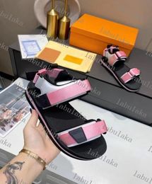 2021 Luxury Women039s Sandalias Diseñador de zapatos casuales Summer Summer Outdoor Ladies Flip Flop Plataforma de alta calidad Shoe0392412976