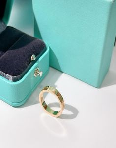 2021 Luxurys Designers Paar ring met duidelijke letters Fijn afwerking Volledige persoonlijkheid Betrokkenheid Sieraden Box Goud en SILV1656220