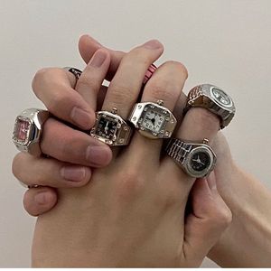 2021 Luxurys Designers Ring para hombre y para mujer reloj de moda joyería de alta calidad versátil ocio exquisito regalo amantes 6 colores opcional bueno