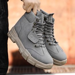 2021 Bottes Martin Bottes Black Grey Designers Sneakers pour hommes Plateforme Hommes Sports Sports Casual Chaussures Taille 39-44