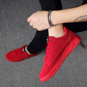 2021 Mannen Loopschoenen Zwart Rood Grijs mode heren Trainers Ademende Sport Sneakers Maat 39-44 wu