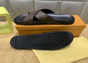 2021 HOMMES SANDES SANDAGES DE RÉSÉBRES CONCRIPÉRIEUR DE HAUCE DEUXIQUES CAUSSAUX CLUS SUMPRES HUARaches Summer Flip Flips avec Taille de la boîte 5122751951