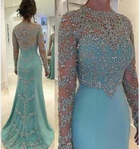 2021 Green Mint New Mother of the Bride Robes Silver en dentelle Appliques perles à manches longues illusion plus taille de fête Robe de fête G3766659