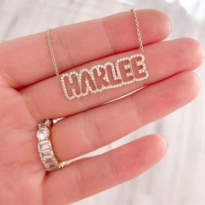 2021 Nieuwe 3D Hollow Hanger Personalized Aangepaste Crystal Name Necklace Dames Gift