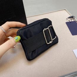 2021 neue Arm kleine quadratische Tasche Temperament trendige Nylon wasserdichte kleine Geldbörse Handtasche Größe 14 8 cm Wallets256U