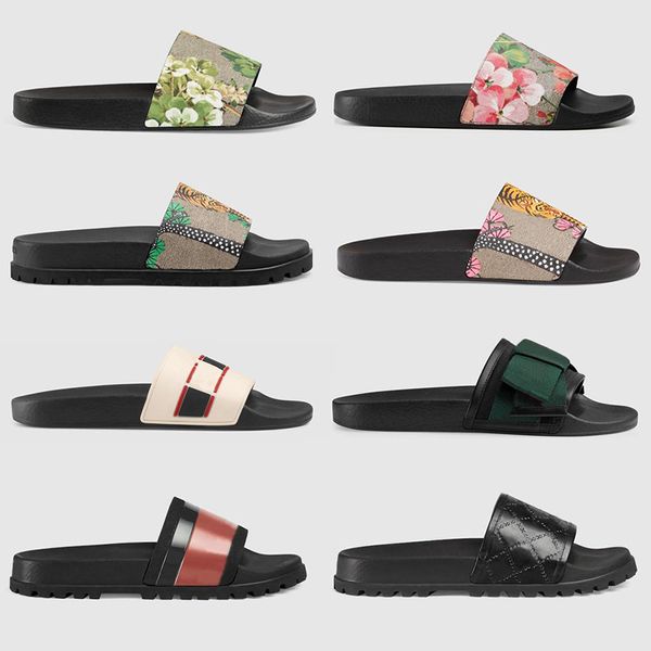 2021 Scarpe da design floreale di alta qualità Scarpe da donna Donne uomini Blossom Mix 100 modelli Animali di fiori Slimi di moda Summer Wide Flat Slippery Stripled Sandals