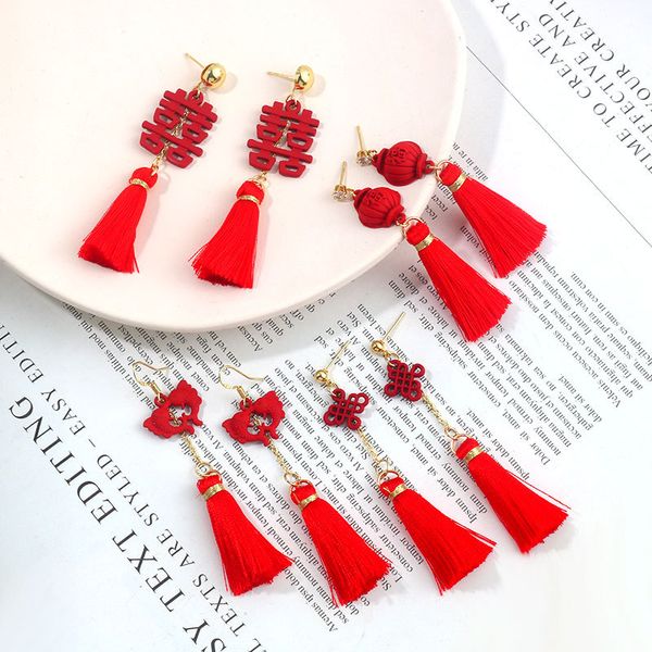 2021 nouvelles boucles d'oreilles pompon asymétriques Style chinois boucles d'oreilles chat mignon mariage coréen rouge longues boucles d'oreilles en gros d'ornements de noël