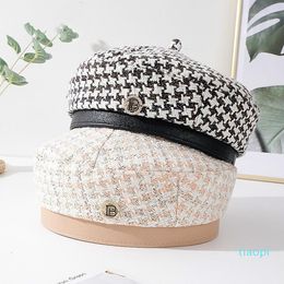 2021 Nieuwe Baretten Voor Vrouwen Wollen Plaid Achthoekige Hoed Herfst Winter Vintage Schilder Hoeden Met Metalen Knop Black1