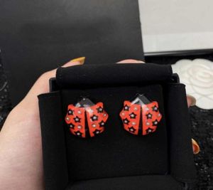 2021 Nouvelle marque de bijoux de mode pour femmes coccinelle rouge résine conception fête boucles d'oreilles en or clair C nom timbre luxe Top qualité 3702644354162