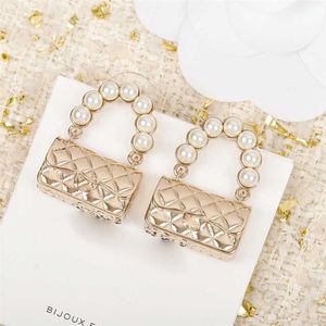 2021 New Brand Fashion Jewelry for Women Jelly Sac Design Boucles d'oreilles Party Pearls Sac Oreilles C Nom Stamp Crush Sac Boucles d'oreilles 258d
