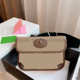 2021 New Classic Luxury Designer Women Cross Body Fashion Pocket Sacs à bandoulière avec Bow Check Plaid Tartan Lattice Chest Pack Oreiller Hanbags