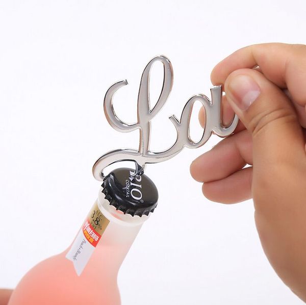 2021 nuevos regalos de boda elegantes abridor de botellas en forma de amor de plata favores de despedida de soltera recuerdo de fiesta 100 unids/lote