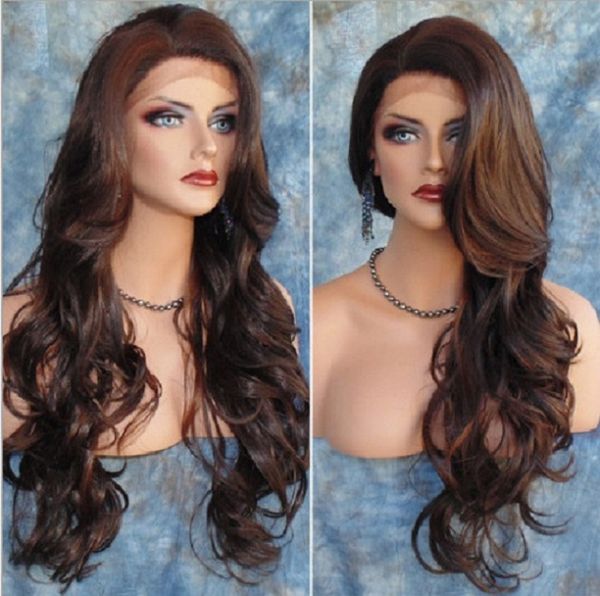 2021 Nueva peluca de estilo de moda europea y americana Ocio de las mujeres Split Pelo largo y rizado Peinado gradual Material de seda de alta temperatura