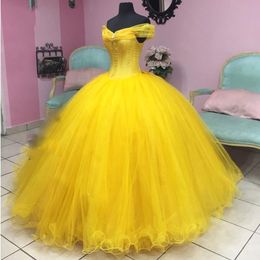 2021 Nouvelle mode Bateau Robe de bal jaune Quinceanera Robes perles à lacets Tulle Sweet 16 Robe Debutante Prom Party Robe Custom Mad 279i