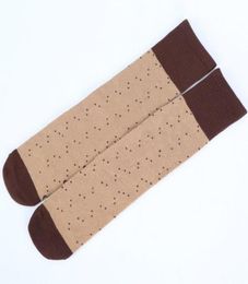 2021 New Fashion Biendos para niñas Calcetines de algodón Autumn Invierno Cartas para niños Impreso en la rodilla con calcetines de tubo Niños Sock8833514
