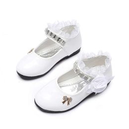 2021 Nieuwe bloemenmeisjes Spring herfst Princess Lace Pu Leather Cute Bowknot Rhinestone voor 3-11 leeftijden peuterschoenen L2405 L2405