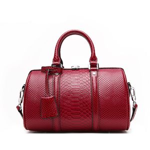 2021 Nouveau sac Boston pour femmes de mode verte Style européen couche de tête de haute qualité en cuir véritable dames bandoulière messager sac à bandoulière