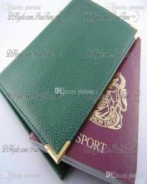 2021 Nouveaux porte-passeport en cuir vert ou couvercles portefeuille pour hommes montres de montres pour femmes accessoires 116500 116610 126660 Puretime204484