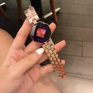 2021 Nieuwe hoogwaardige luxe herenhorloges bekijken drie naaldreeks Quartz Watch Women Designer Di Brand Fashion Steel Belt Color