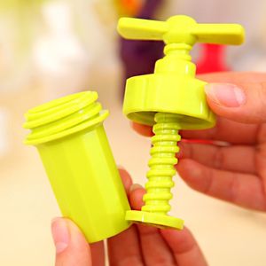2021 Nieuwe keuken Gember Knoflook Handleiding Pers Twist Cutter Crusher Koken Plastic Blenders Peeler Tools